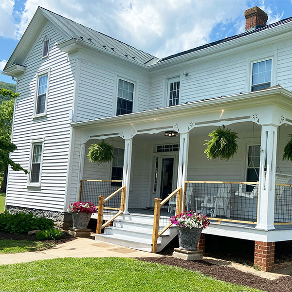 Honeysuckle Farm at Graves Mountain Farm & Lodges