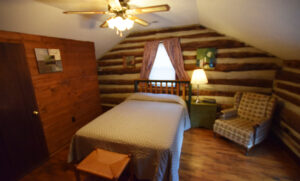 Bedroom 2 - 2 Queens